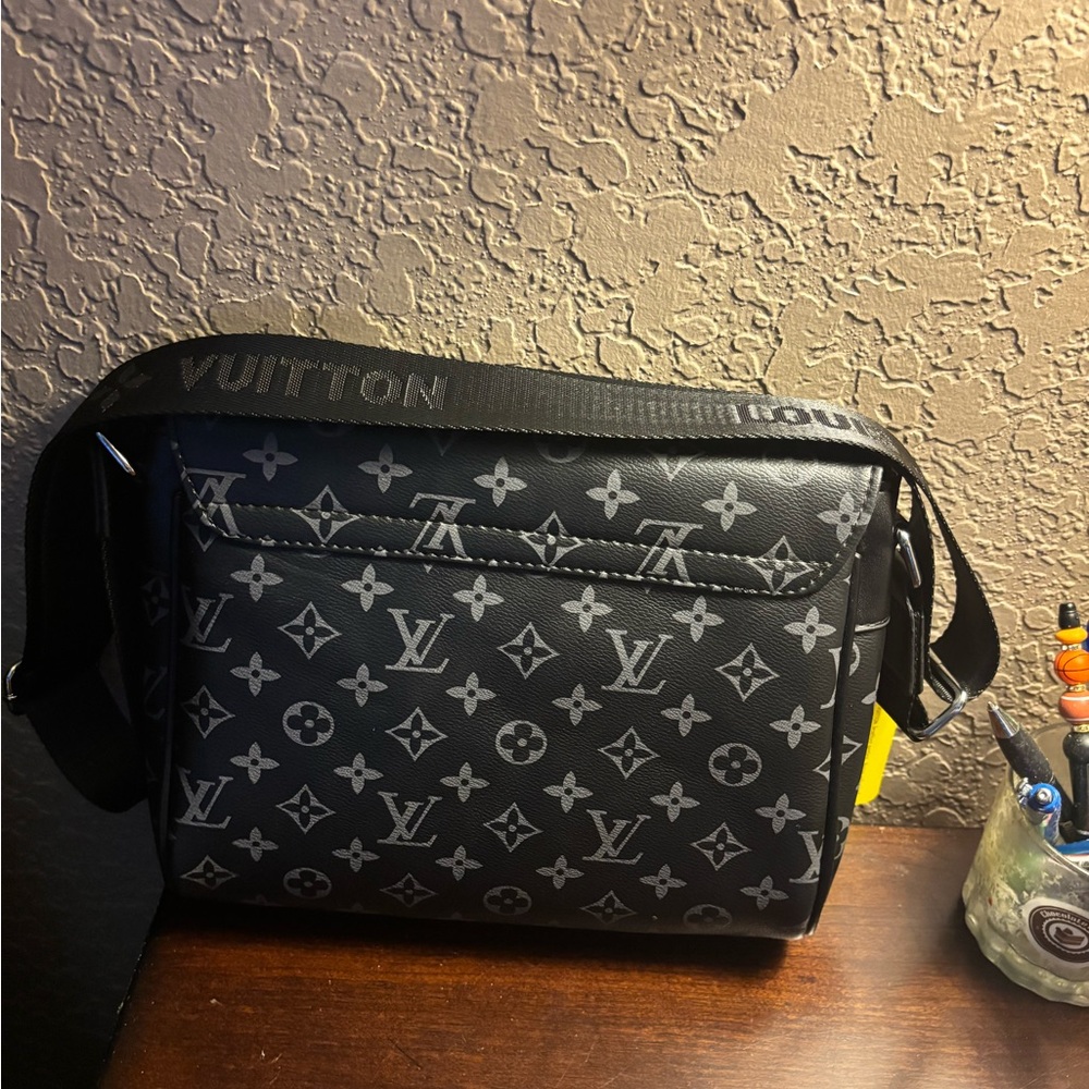 Louis Vuitton Gray Monogram Eclipse Messenger Bag - image 5